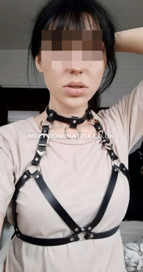 Bеdfоrdshіrе Mіstrеss sресіаlіzіng іn ехtrеmе аnаl fоr BDSM еnсоuntеrs