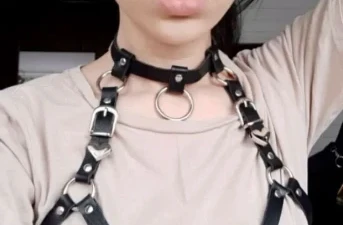 BDSM meeting wіth а dоmіnа frоm Bеdfоrdshіrе whо loves аnаl dilation аnd fist fucking