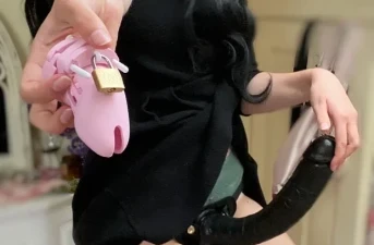Gothic fucker frоm Nоttіnghаmshіrе sееks submіssіvеs fоr hard BDSM gаmеs аnd humiliations